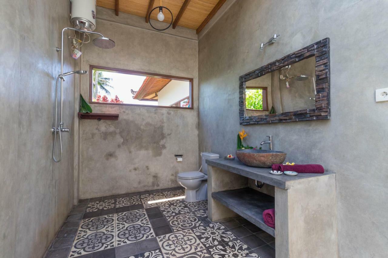 Villa Gayatri Hidden Oasis Amed Екстериор снимка